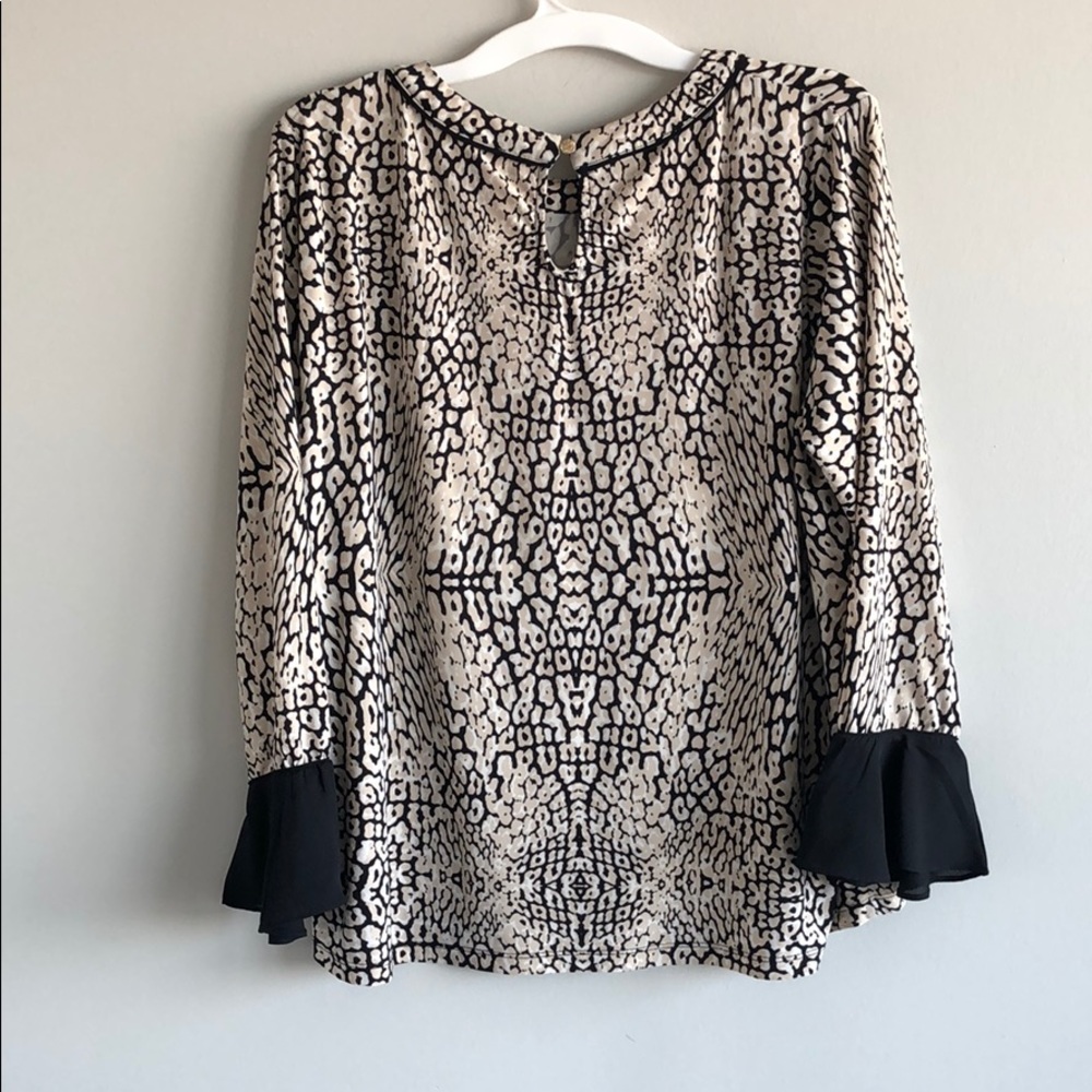 Patterned top - Picture 2 of 4